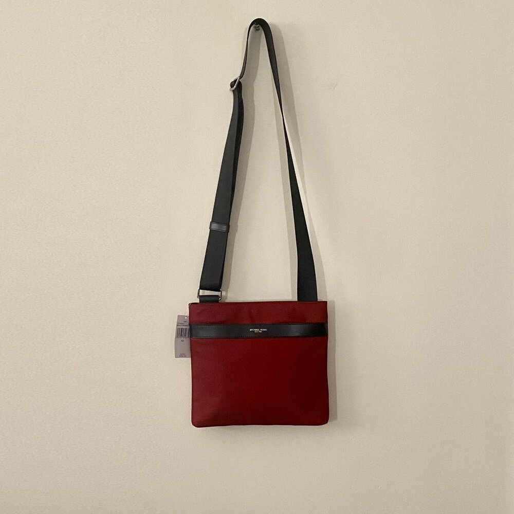 Michael Kors Kent Medium Nylon Flat Crossbody Bag NWT - Picture 2 of 12